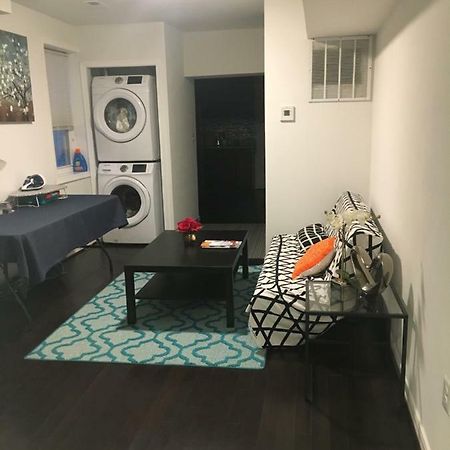 Cozy Rowhouse Next Jhh Apartment Балтимор Екстериор снимка
