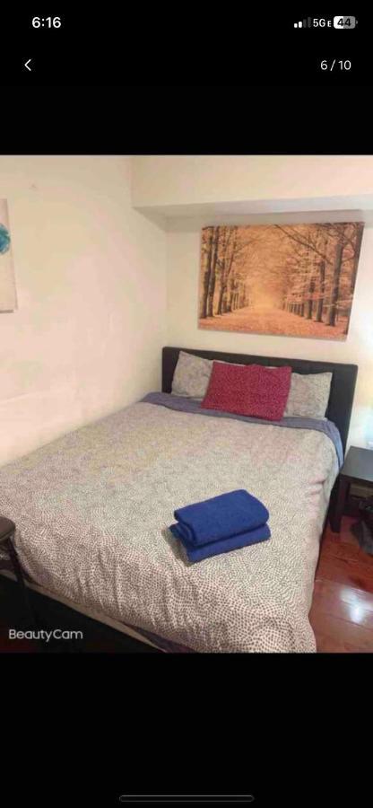 Cozy Rowhouse Next Jhh Apartment Балтимор Екстериор снимка